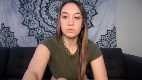 yurdreams_22 online show from November 3, 3:16 pm