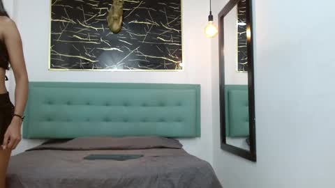  yuri queen  online show from April 15, 8:09 pm