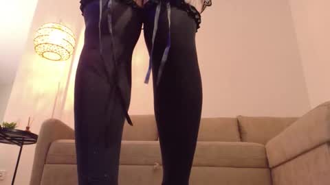 Hi My name Yuriko online show from February 11, 9:44 am