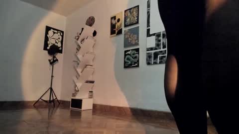 paola online show from November 28, 11:19 pm