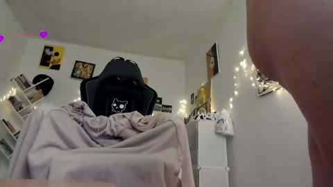 paola online show from March 6, 11:20 pm