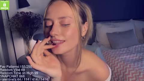 The Queen Bitch of the United Kingdom online show from February 14, 6:45 am