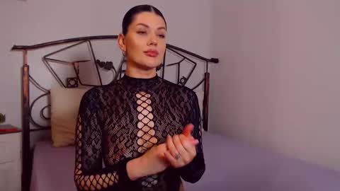 I V Y   online show from March 16, 8:46 pm