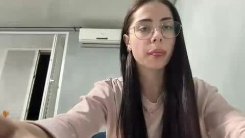 Lina online show from June 2, 6:31 pm