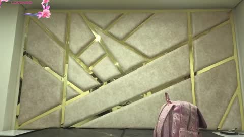   online show from April 4, 3:05 am