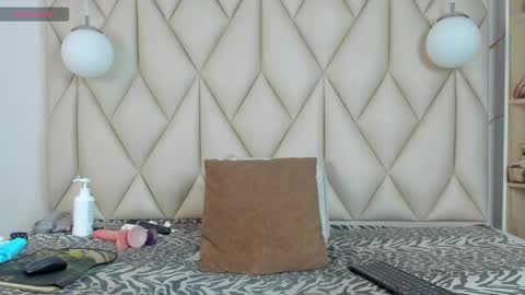 ZAMIRA online show from February 21, 1:33 pm