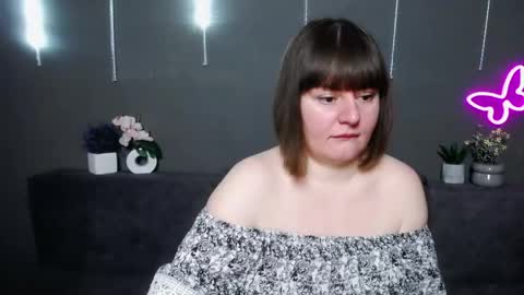 zannadreil online show from March 22, 7:20 pm