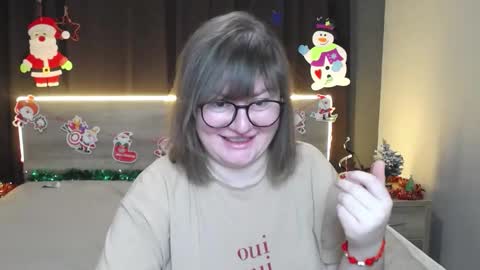 zannadreil online show from December 13, 7:53 pm