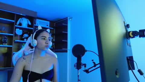 zara_vix online show from March 1, 1:18 pm