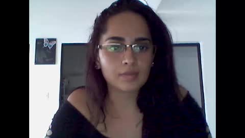 zaraa_lopez online show from November 12, 8:29 pm