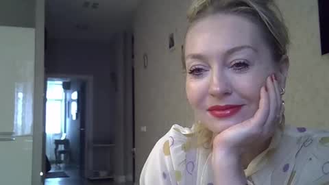 Zarina Swift online show from September 11, 4:35 am