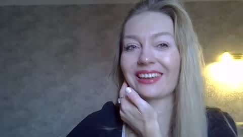 Zarina Swift online show from October 28, 5:02 am