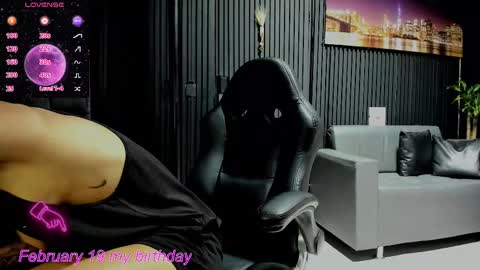 zhoestrong online show from February 13, 6:05 pm