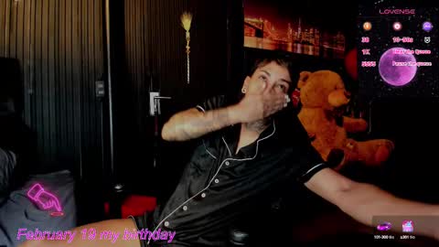 zhoestrong online show from February 19, 3:38 pm