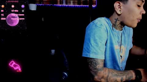 zhoestrong online show from February 25, 2:26 pm