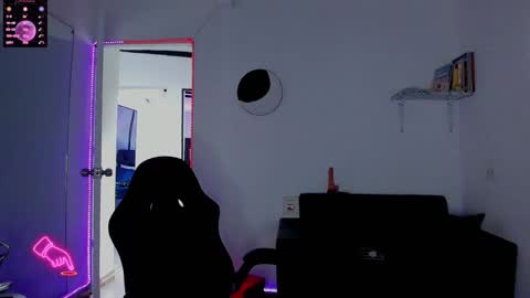 zhoestrong online show from January 9, 1:13 pm