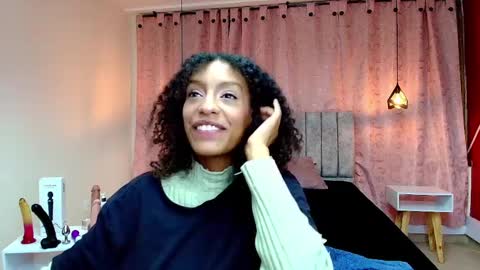 Zia Green online show from March 9, 5:44 am