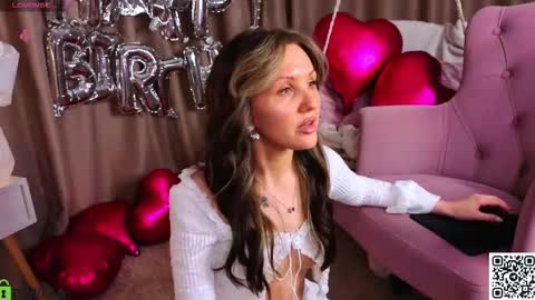 Zlata  Mon Tue Thu Fri Sun Sa GMT 3 0000pm - 0600pm  online show from February 27, 9:31 am