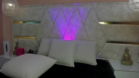 zoe_blosson online show from June 2, 2:45 am