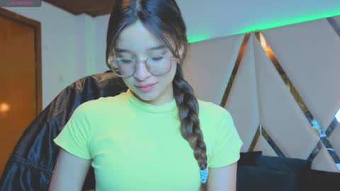 zoe_dear online show from June 3, 2:07 pm