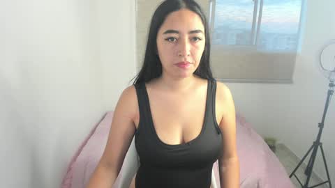 zoe_jones7 online show from January 24, 11:12 pm