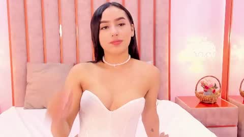 Zoe Monrow online show from July 3, 12:11 pm