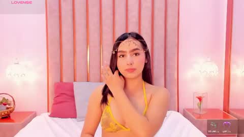 Zoe Monrow online show from July 13, 12:39 pm