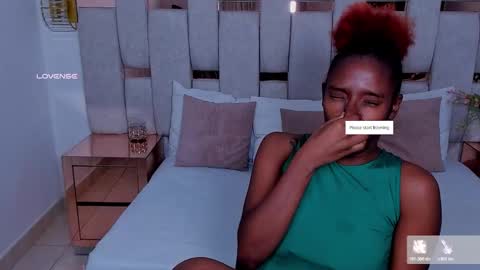 Zoe Novakk  online show from December 20, 9:08 pm