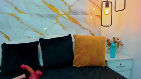 Zoe online show from May 27, 1:57 am