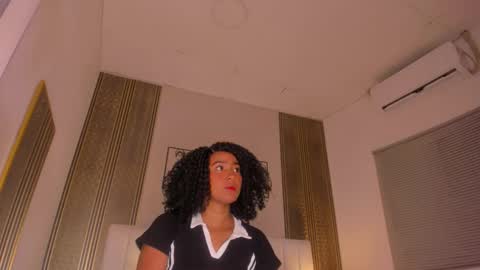 Hi guys i am Zoe  online show from March 23, 11:16 am