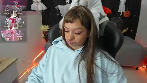 zoe_sullivan_ online show from October 16, 9:56 am