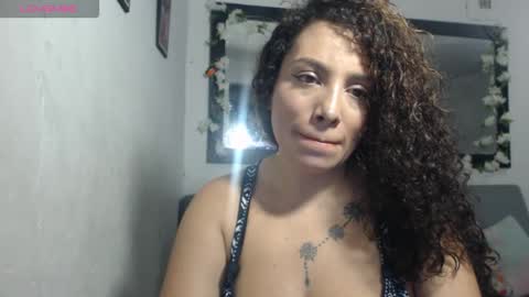 zoe tai online show from November 18, 5:08 am