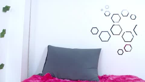 Carolina online show from November 8, 10:26 pm