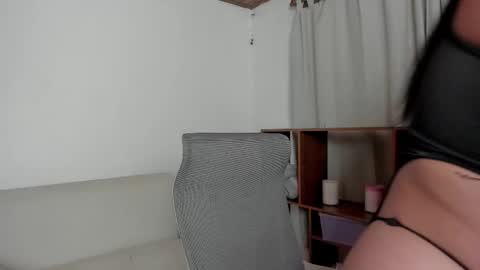 Zoe online show from February 25, 2:43 am