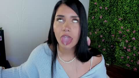 Zoe online show from December 9, 2:45 am