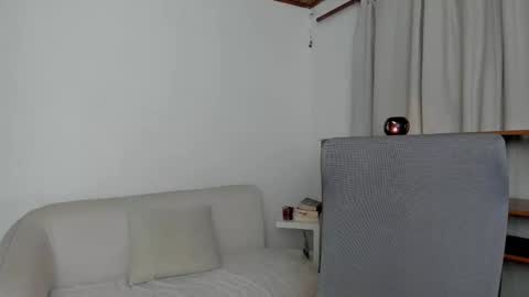 Zoe online show from February 2, 2:10 am