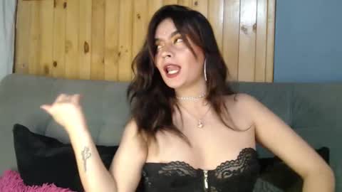 Zoee online show from October 9, 1:54 am