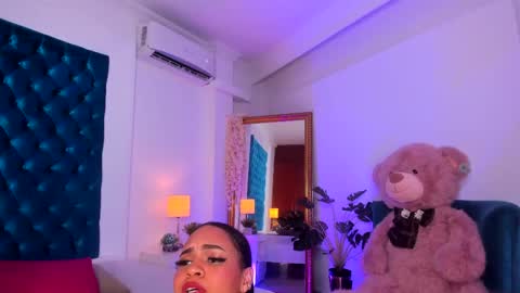 Zoe Santana online show from June 3, 2:33 pm