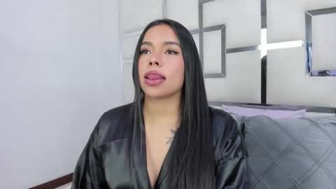 ZoeSwam online show from March 26, 2:19 pm