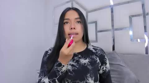 ZoeSwam online show from December 16, 11:05 am