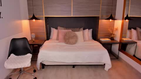 ZOE online show from March 3, 5:19 pm