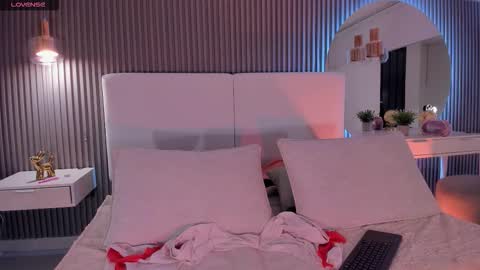  ZOE  online show from November 1, 5:33 am