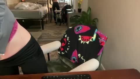 Zoeydanner online show from March 3, 11:23 pm