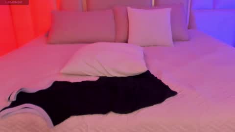 Zoey Walker online show from November 13, 1:43 pm