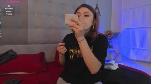 cintya kors online show from December 4, 2:31 am