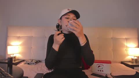 cintya kors online show from February 5, 2:29 am