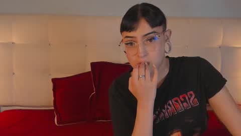 cintya kors online show from March 1, 2:04 am