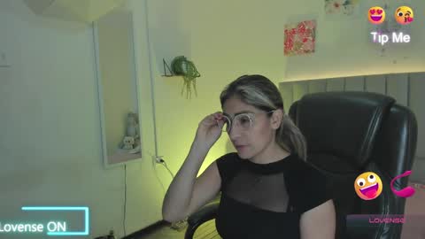 Zulay  online show from April 11, 7:17 pm