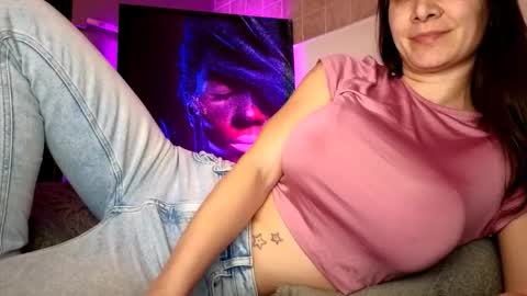 zzarraaa online show from February 5, 6:55 pm