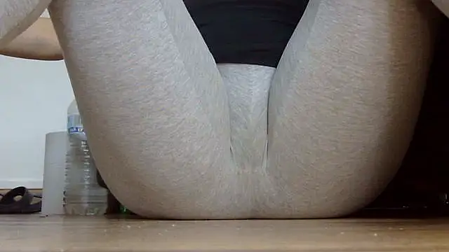 Squirtlady38 online show from September 30, 1:06 pm